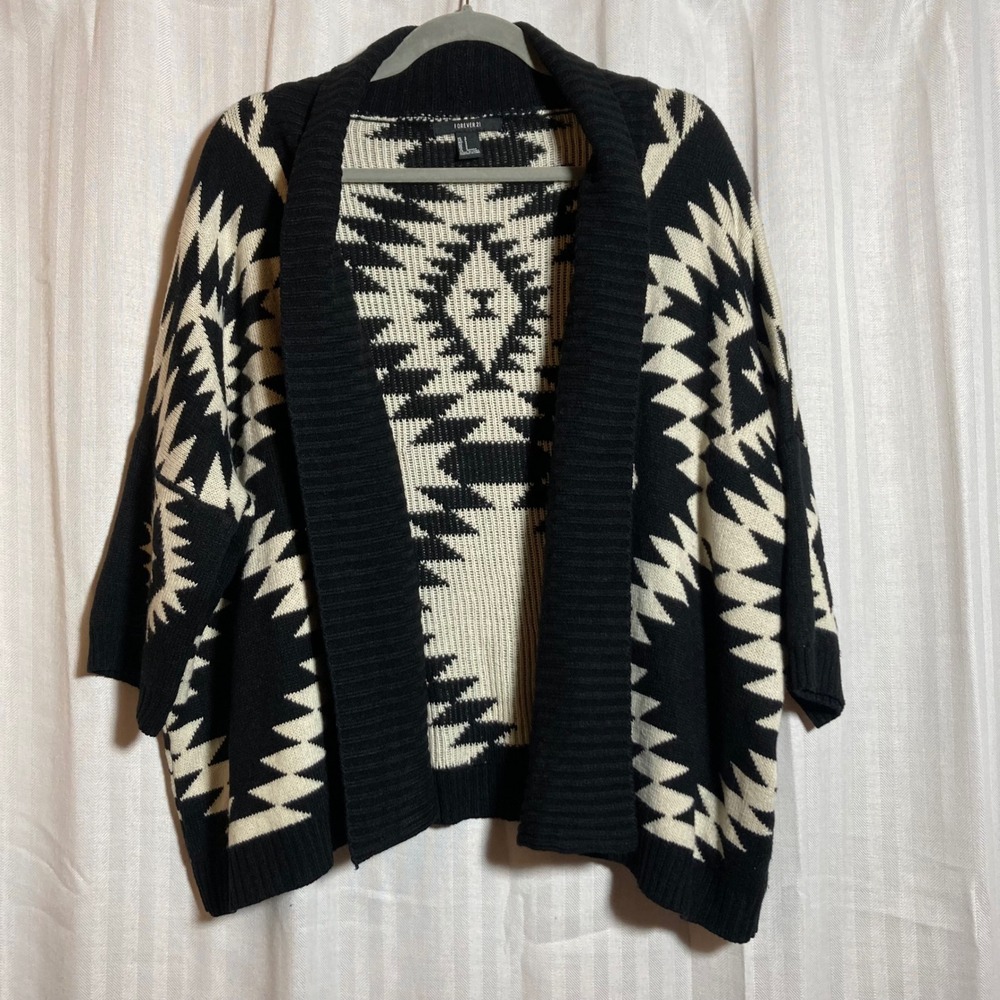 Tribal Geometric Open Front Cardigan Sweater Forever 21 Women Black Cream Small